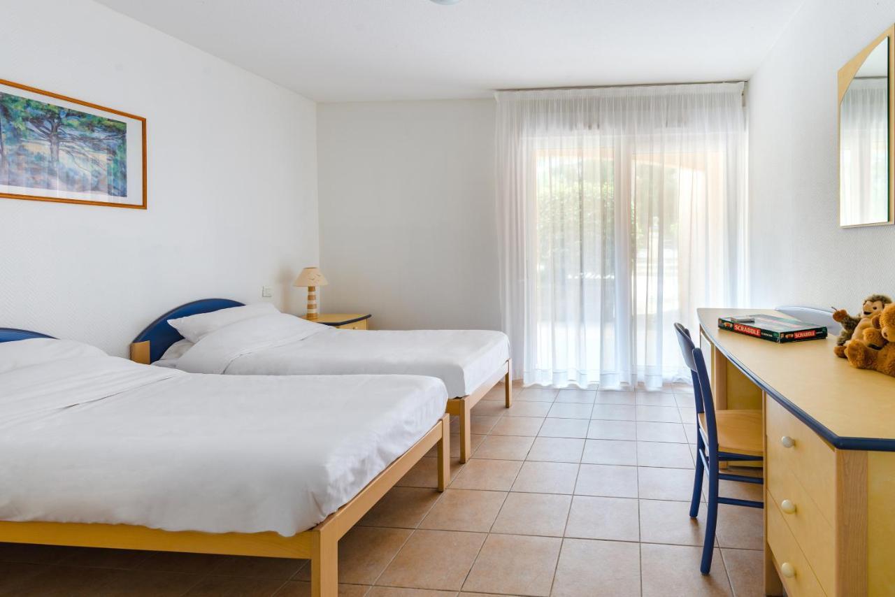 Azureva La Londe Les Maures Hotel Exterior photo